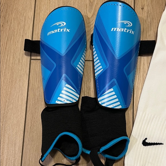 EUC - Nike White Dri-Fit Athletic Socks and Matrix Blue Shin Guards - Picture 4 of 16